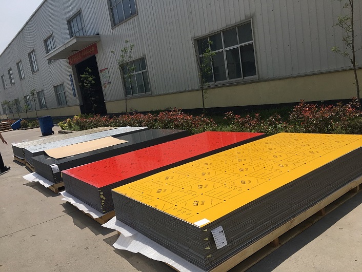 Chọn Bảng điều khiển tổng hợp nhôm ký hiệu 3 mm để làm cho thiết kế của bạn độc đáo và thanh lịch hơn!